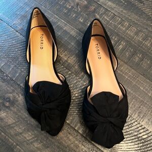Twist Bow D'Orsay Flat (WW) - Never Worn